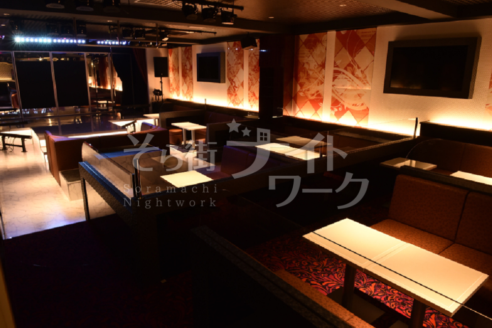 【ラウンジ】showcase lounge-Re.(ショーケースラウンジリー）愛媛県松山市二番町1丁目3-3　サンプラザ88ビル5F