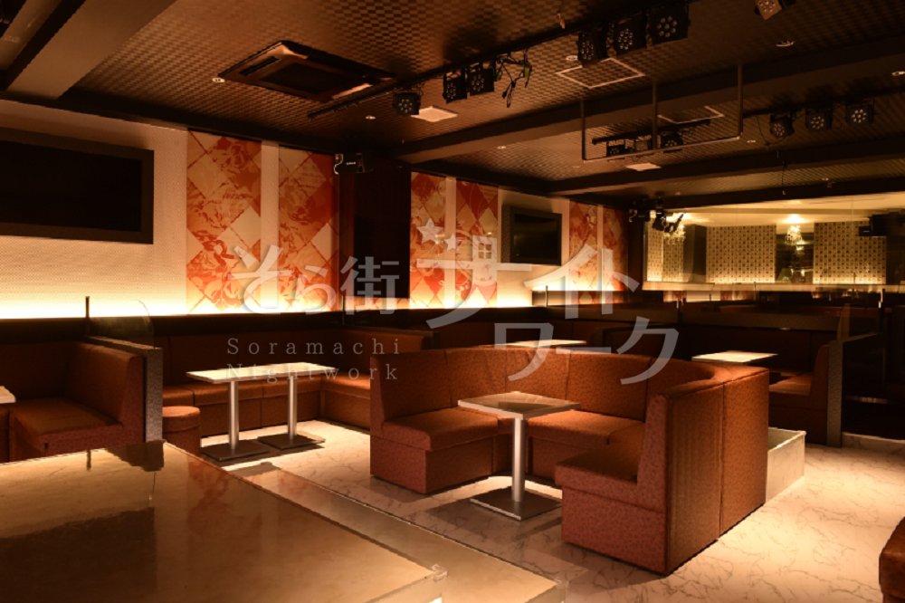 【ラウンジ】showcase lounge-Re.(ショーケースラウンジリー）愛媛県松山市二番町1丁目3-3　サンプラザ88ビル5F