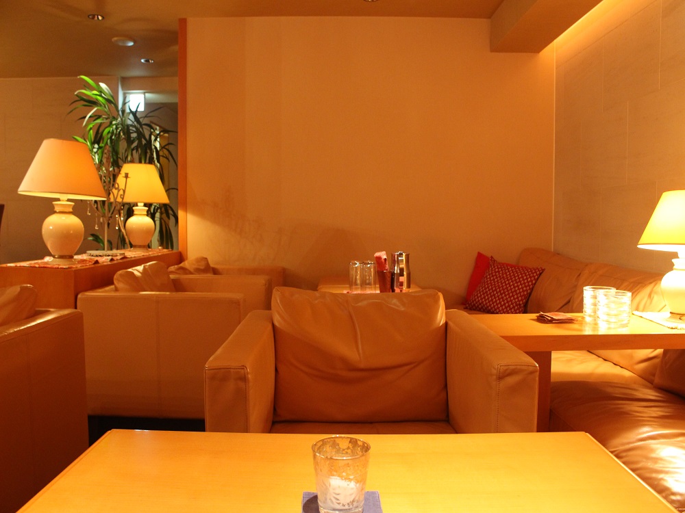 【スナック】Madame Rie（マダム・リエ）★岡山県岡山市北区田町2丁目12-22　アスパイア参番館7F
